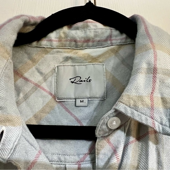 Rails Plaid Button Up Medium Blouse Top Hunter Oyster Pink Sand Grey Blue Plaid - Picture 8 of 11